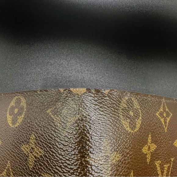 Louis Vuitton Wallet - Picture 6 of 9